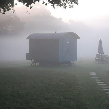 Skylark Shepherds Hut رويال تونبريدج ويل المظهر الخارجي الصورة